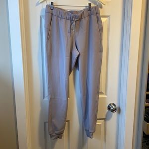 Lululemon on the fly joggers